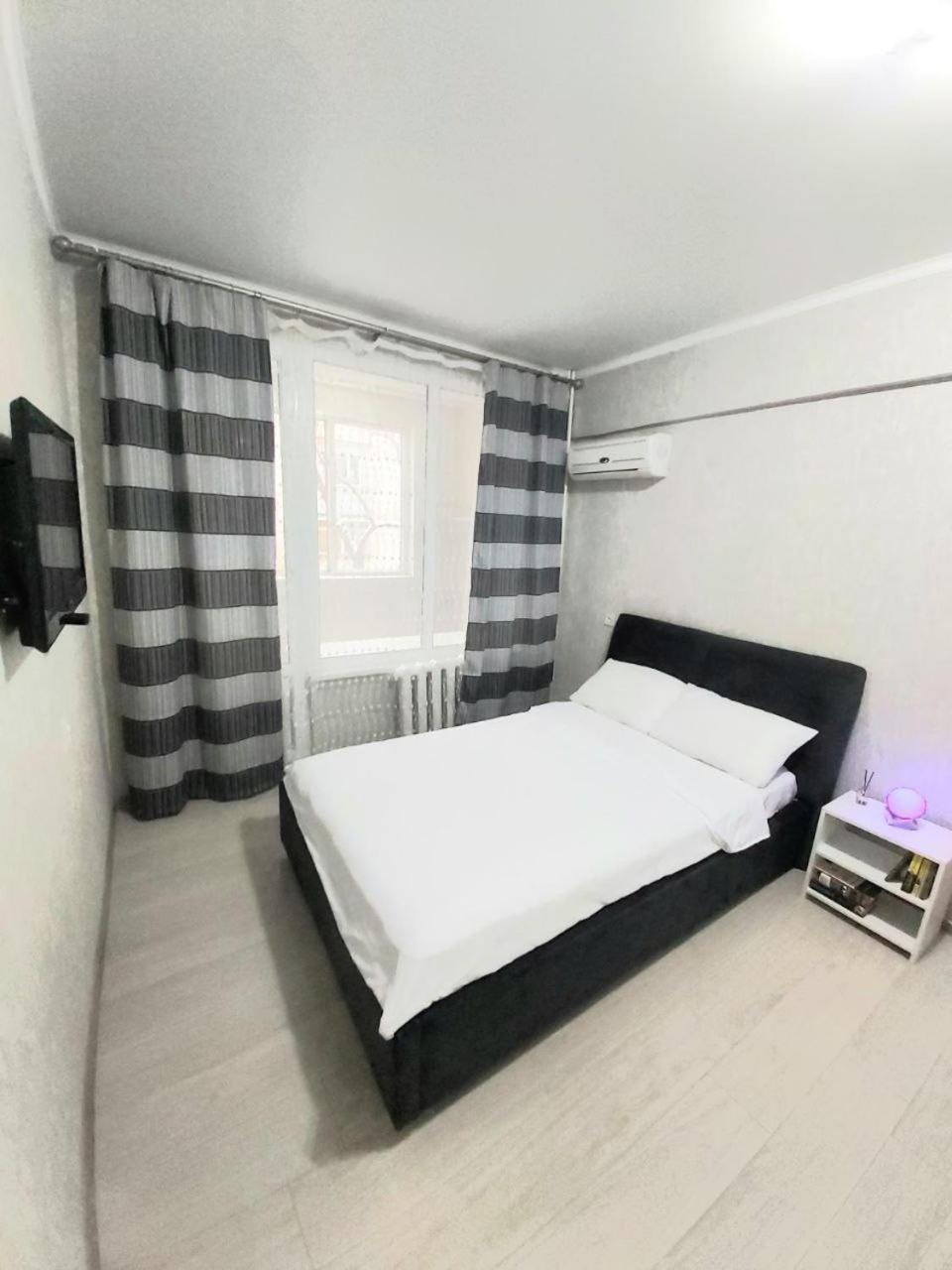 Отличная Квартира Со Всеми Удобствами. Almaty Extérieur photo